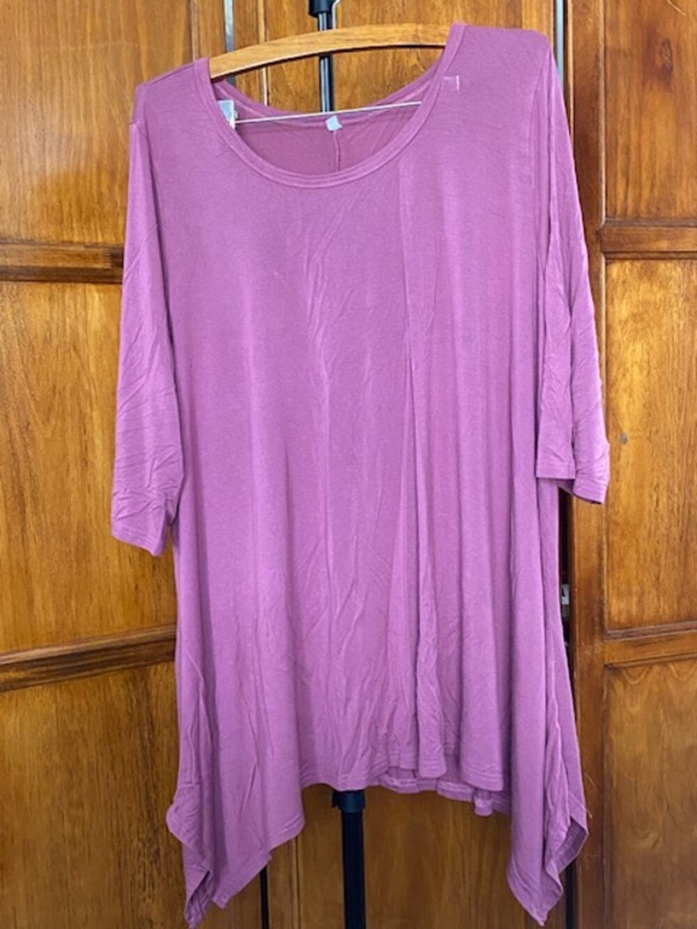 Plus Size 4X 26W-28W Purple Rayon Spandex Asymmetrical Hem Tunic Top 3/4 Sleeve